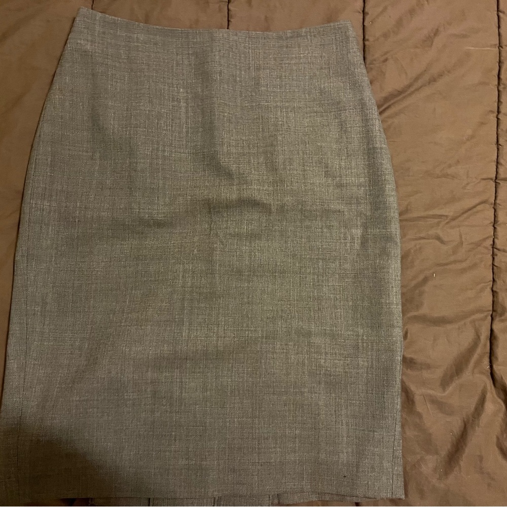Ann Taylor size 4 brown pencil skirt. Suit jacket sold separately.